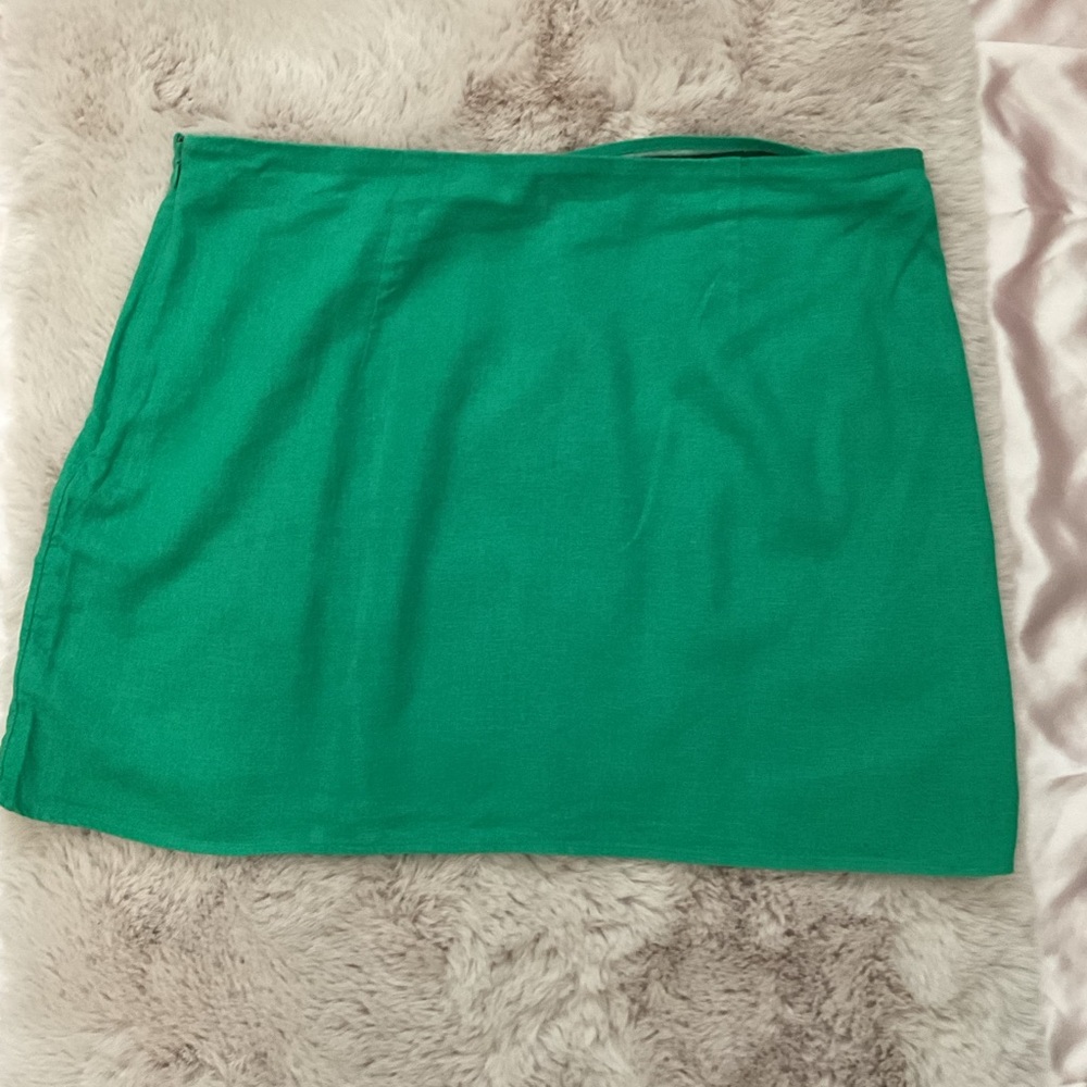 💚 Green Mini Skirt 💚